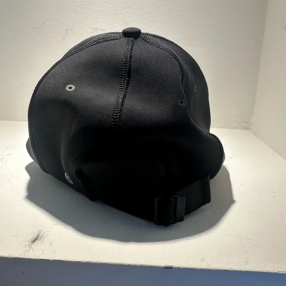 Lululemon Hat in Black - Picture 3 of 6